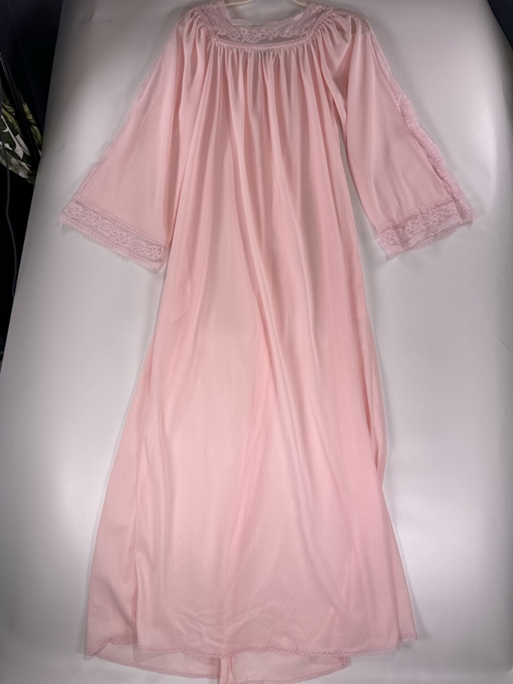 Diane Von Furstenberg Long Soft Pink Button-Front Nightgown with Lace - Picture 3 of 15